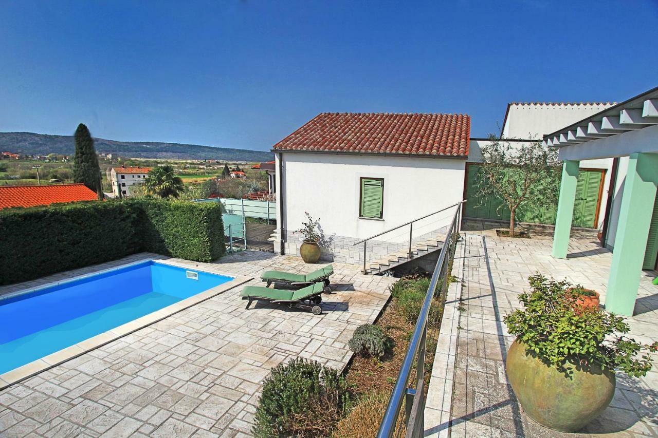 Spacious Villa In Parecag With A Swimming Pool Sečovlje Extérieur photo